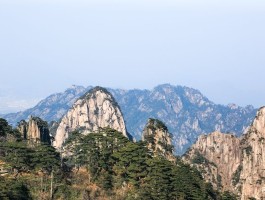 包含黄山旅游攻略凤凰卫视资讯台的词条