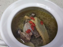 天麻鸽子汤的做法(天麻鸽子汤的做法清炖)