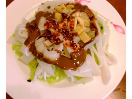 凉皮的做法视频(凉皮的做法视频教程)
