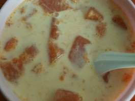 红酒木瓜汤多少钱(红酒木瓜汤的功效与作用)