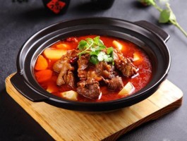 红焖羊肉的做法(广式红焖羊肉的做法)