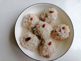 肉丸怎么做(肉丸怎么做好吃又简单视频)