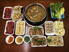 羊肉火锅怎么做(羊肉火锅怎么做好吃又简单)