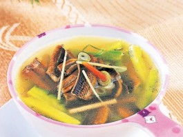 鳝鱼汤的做法(党参鳝鱼汤的做法)