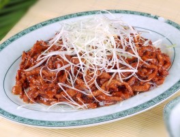 京酱肉丝的家常做法(京酱肉丝的家常做法视频)