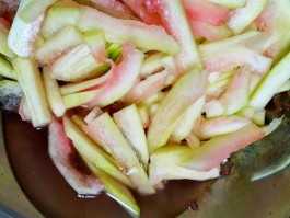 西瓜皮的做法大全(西瓜皮的16种菜谱做法)