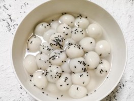 黑芝麻汤圆的做法(黑芝麻汤圆的做法视频)