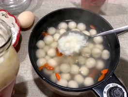 如何做汤圆(水磨糯米粉如何做汤圆)