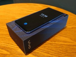 包含为什么感觉网上vivo存在感不如其他品牌，但生活中用vivo手机的人反而很多?的词条