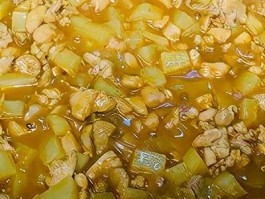 咖喱鸡肉土豆的做法(咖喱鸡胸肉土豆的做法)