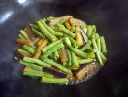 茄子豆角的做法(茄子豆角的做法)