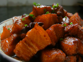 土豆红烧肉(土豆红烧肉图片大全)