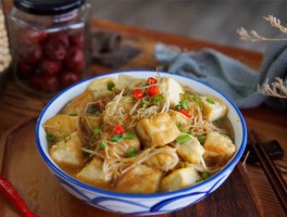 炖豆腐(炖豆腐用热水还是冷水)