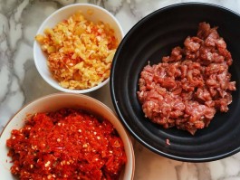 牛肉辣椒酱的做法大全(牛肉辣椒酱的做法大全集)