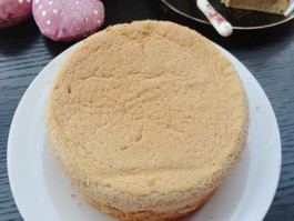 电烤箱做蛋糕(烘焙甜点培训学校)