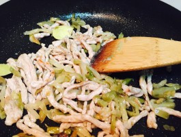 榨菜肉丝汤的做法(榨菜肉丝汤的做法介绍)