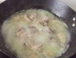 排骨汤怎么做好吃(绿豆排骨汤怎么做好吃)