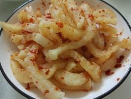 萝卜咸菜的做法(芹菜花生米胡萝卜咸菜的做法)