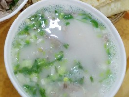 羊肉汤的做法家常做法(清炖羊肉汤的做法家常做法)