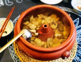 汽锅鸡(汽锅鸡是云南哪里的特产)