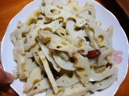 莲藕的做法大全(爆炒莲藕的做法大全)
