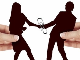 关于如何看待年轻人习惯于「等别人先爱自己」的恋爱模式？的信息