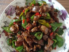 鸡胗炒辣椒(麻椒鸡)