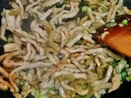 肉丝面的做法(肉丝面的做法视频)
