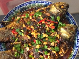 鲫鱼做法(凉拌鲫鱼做法)