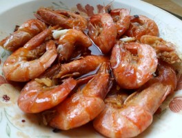 油焖大虾做法家常做法(油焖大虾做法家常做法视频)