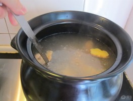 栗子煲鸡汤(栗子煲鸡汤的做法)