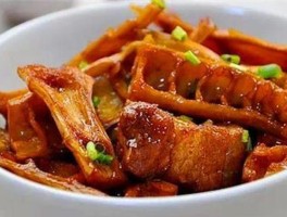 笋干烧肉(笋干烧肉的做法)