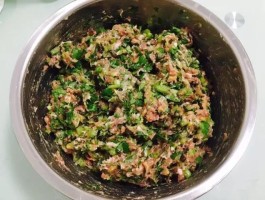 香菇饺子馅的做法(羊肉香菇饺子馅的做法)