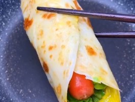 鸡蛋饼制作方法(土豆鸡蛋饼制作方法)