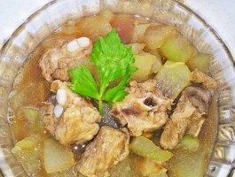 冬瓜排骨(冬瓜排骨的家常做法)