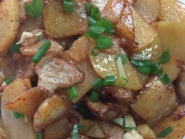 土豆炒肉(土豆炒肉热量)