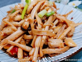 黄花菜怎么做好吃(冻的黄花菜怎么做好吃)