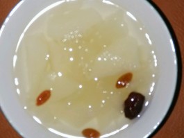 雪梨银耳糖水做法(雪梨银耳糖水做法窍门)