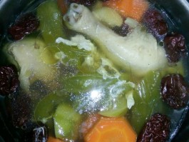 炖鸡汤的做法(炖鸡汤的做法窍门)