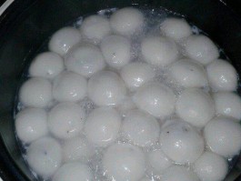 汤圆怎么煮(汤圆怎么煮不会烂)