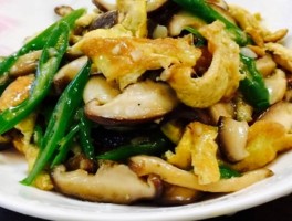 香油炒鸡蛋(香油炒鸡蛋可以治咳嗽吗早上吃好吗)