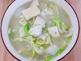 白菜豆腐汤(白菜豆腐汤图片)