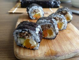 紫菜包饭的做法(紫菜包饭的做法和材料)