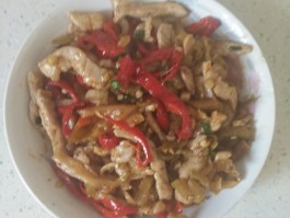 榨菜肉丝的做法(青椒榨菜肉丝的做法)