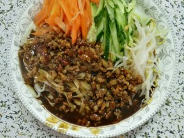 炸酱面做法(炸酱面做法家庭版)