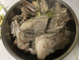 羊排的做法(羊排怎么炖好吃家常做法)