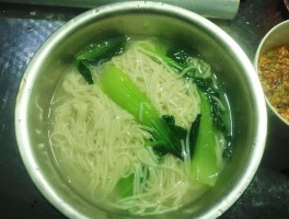 煮面条做法大全(素食面条做法大全)
