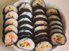 紫菜包饭的做法(紫菜包饭的做法窍门)