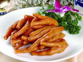 鸡脚的营养价值(鸡脚的营养价值及功效)