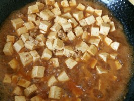 麻辣豆腐怎么做(麻辣豆腐怎么做好吃又简单)